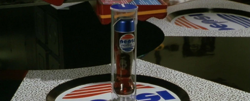 Marty McFly se vrací do budoucnosti a&nbsp;Pepsi slaví futuristickou lahví