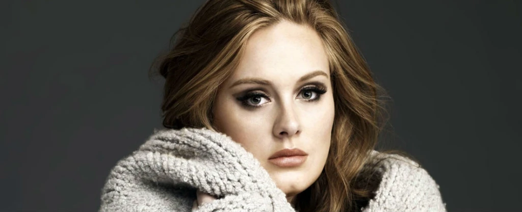 Adele láme s&nbsp;novým albem rekordy. Streamovacím službám navzdory