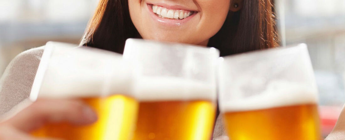 Promyšlený paradox: pivovarnický gigant odrazuje od nadměrného pití piva