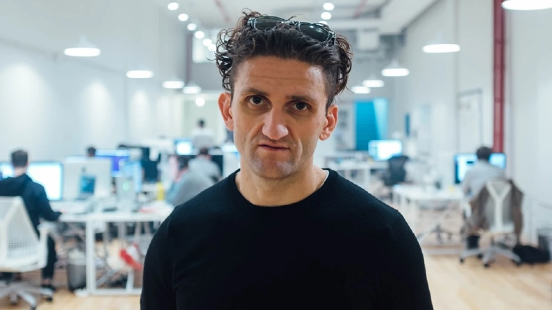 Youtuber pro dospělé. Casey Neistat točí svůj dobrodružný život a láme rekordy