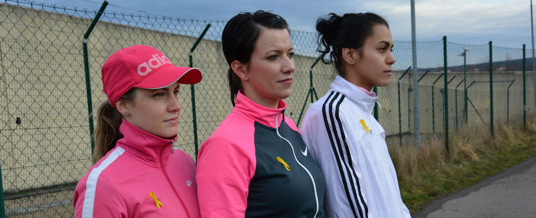 Se žlutou stužkou na prsou. Podnikatelé podpoří vězně v Pražském maratonu