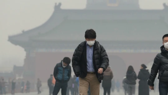 Čínský smog inspiruje podnikatele. Dovážejí do země balený vzduch