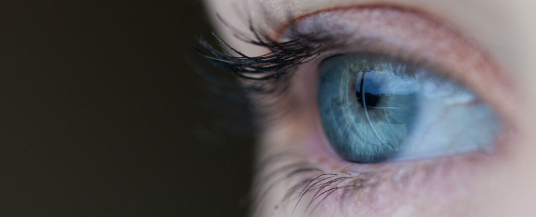 Google chce zlepšit váš zrak. Tím, že vám do oka voperuje počítač