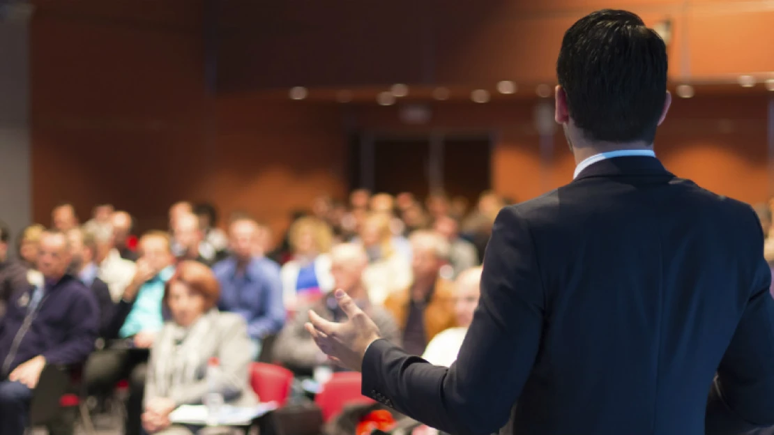 Návod pro podnikatele. 3 věci, které vám pomohou přežít sezonu konferencí