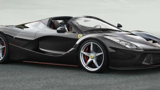 Ferrari LaFerrari přišlo o&nbsp;střechu. A&nbsp;okamžitě se vyprodalo