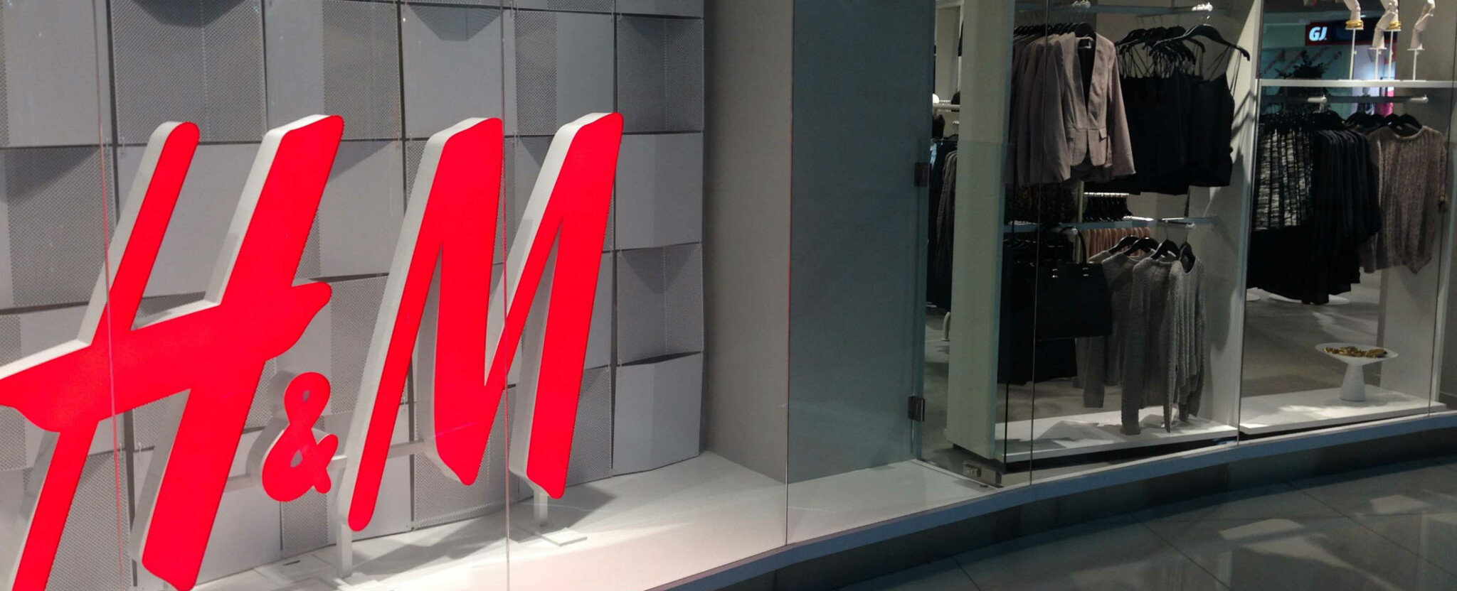 Proč se H&M rozhodlo zavírat kamenné obchody