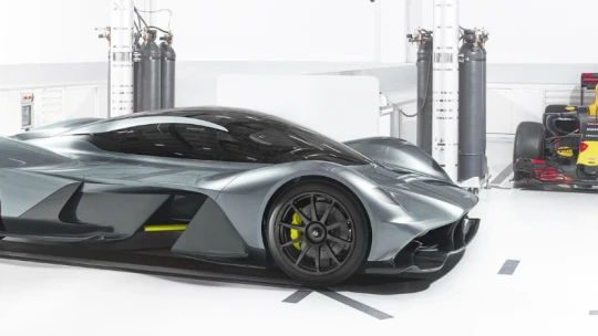 Vůz, nebo formule? Futuristický Aston Martin bude 3D skenovat vaše tělo