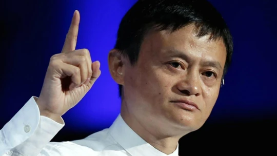 Tvrdý dopad regulací. Alibaba a&nbsp;Tencent propustí desítky tisíc lidí