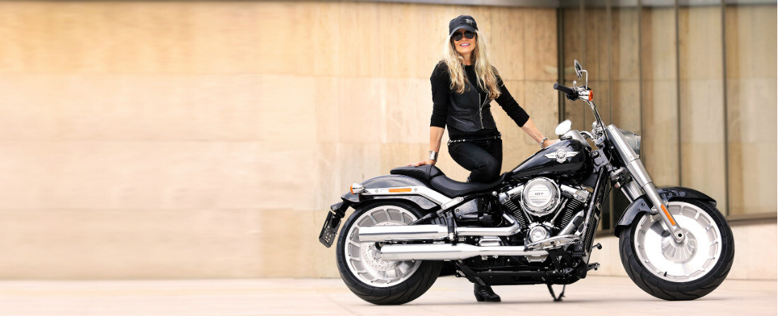 Lady Harley-Davidson. Jak slavná pravnučka určuje módu „harlejářů“