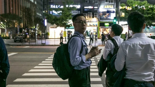 Běžte už domů! Vláda brzdí Jihokorejce, aby tolik nepracovali