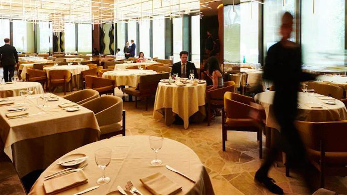 Epicentrum byznysu v NYC je zpět. Restaurace Four Seasons opět na scéně