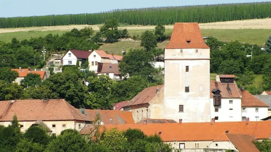 Bydlet jako šlechtic. Čtyři věci, na které byste měli myslet, než si koupíte zámek