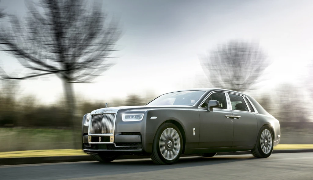 Rolls-Royce prodal nejvíc aut za 115 let a&nbsp;nastupuje na vlnu SUV