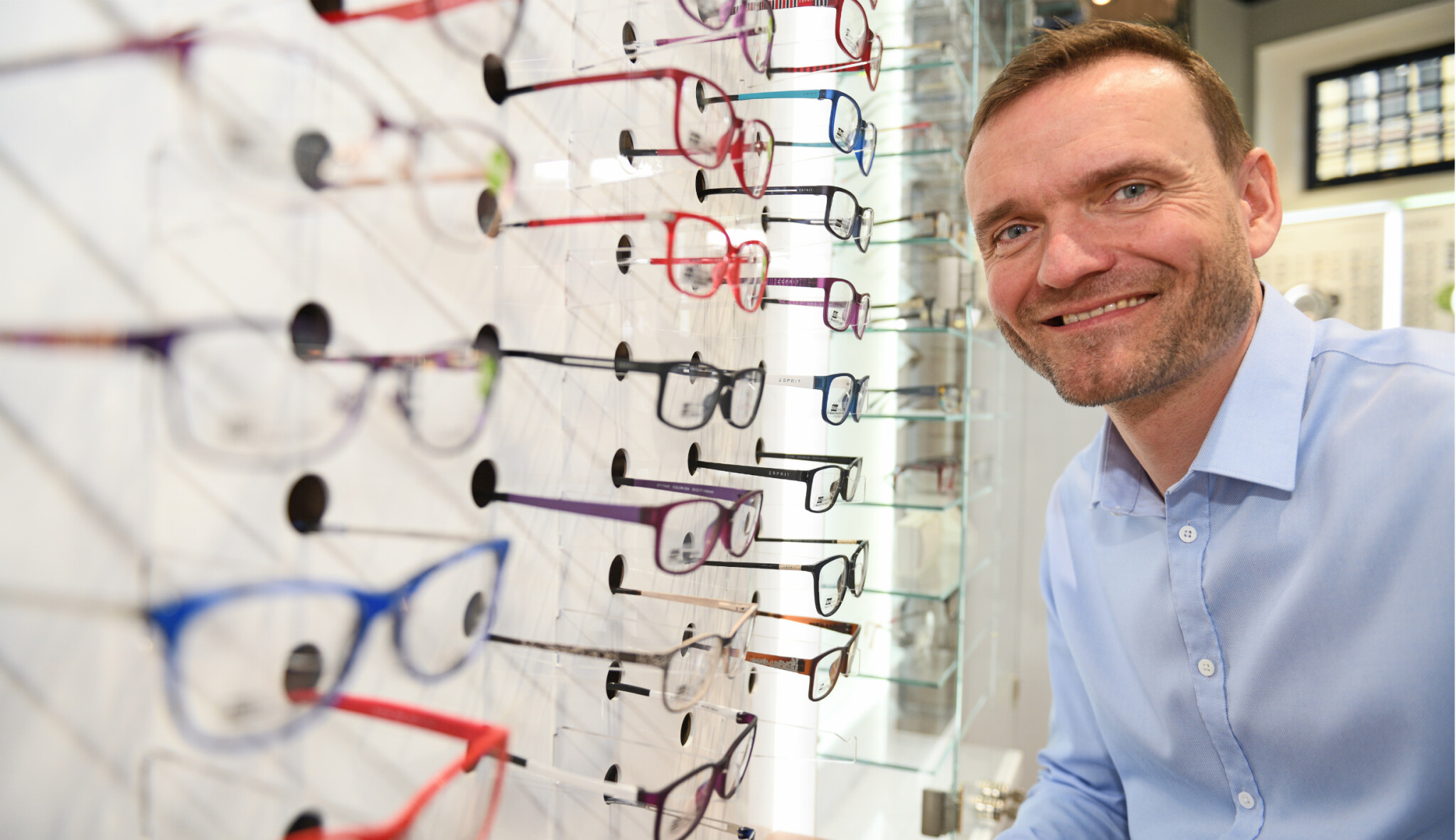 Rozjel největší český e-shop s brýlemi, nabízí je rovnou v ordinacích