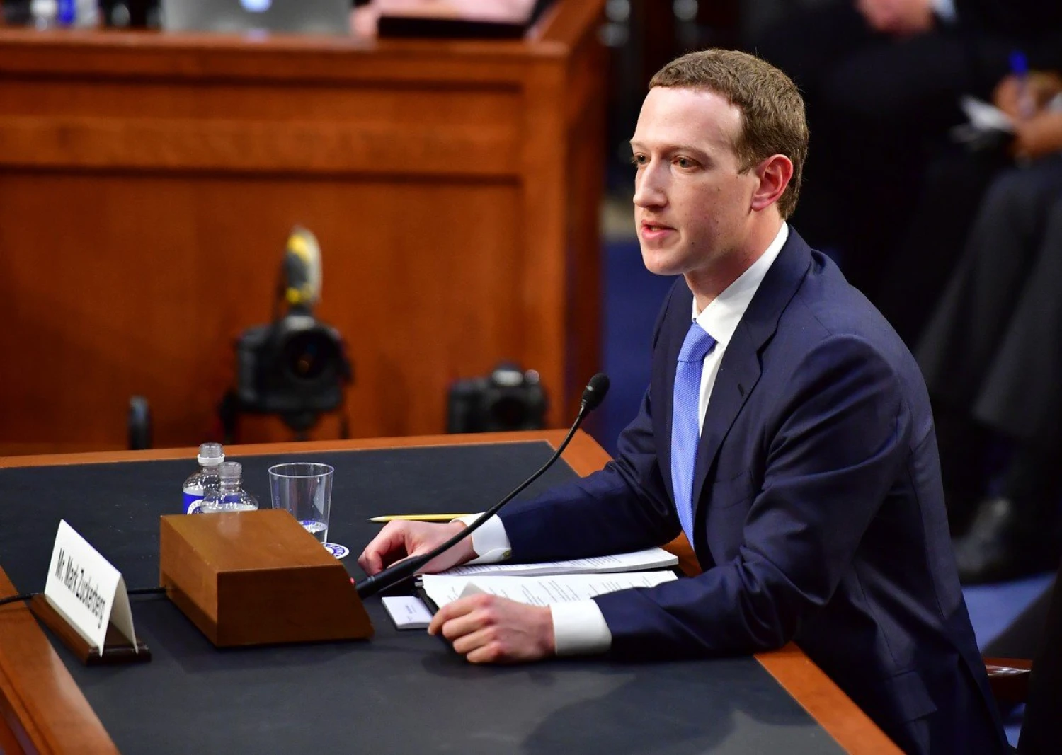 Vaše data nikdo neuchrání. Zuckerberg se z obří kauzy Cambridge Analytica vykupuje dohodou