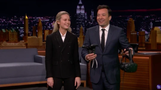 Český úspěch v&nbsp;late night show. Jimmy Fallon seká s&nbsp;Beat Saberem