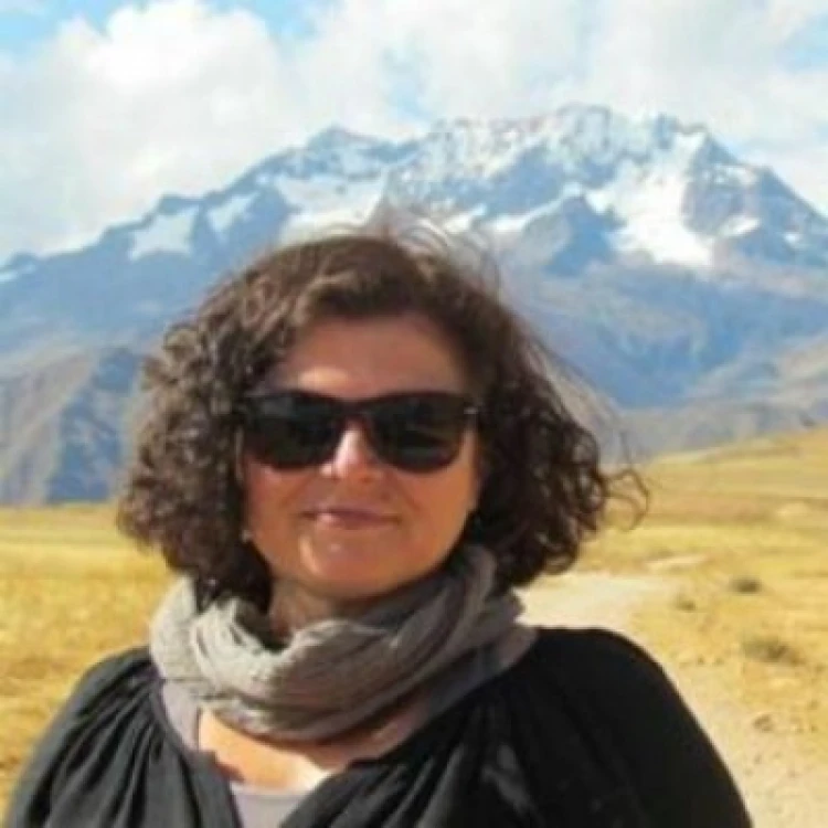 Suzanne Rowan Kelleher's Profile Image