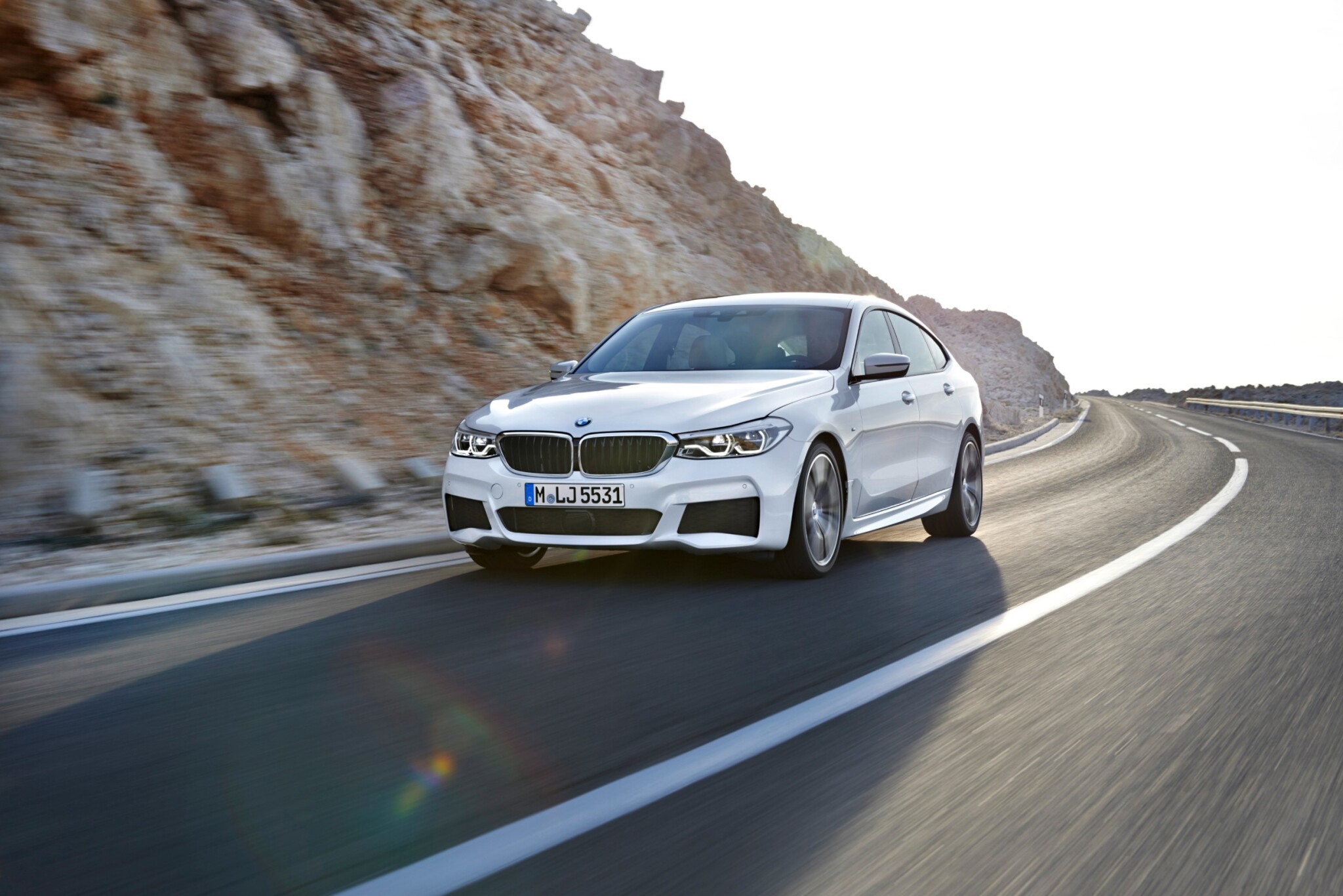 BMW hlásí rekordní prodeje. V prvním čtvrtletí vzrostly o třetinu