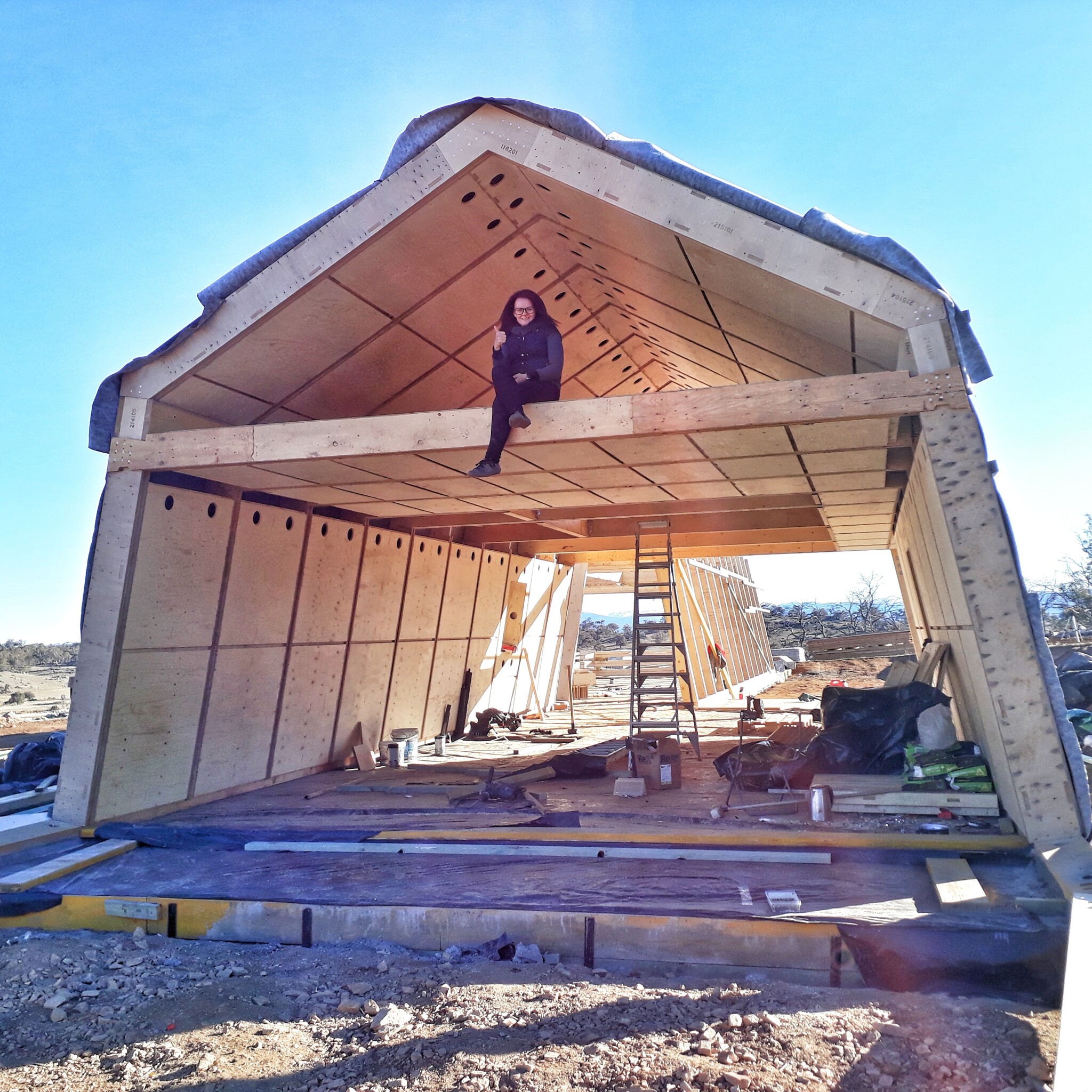 Raz, dva! Češky umí za týden postavit ekologický domek, který nadchl v Austrálii