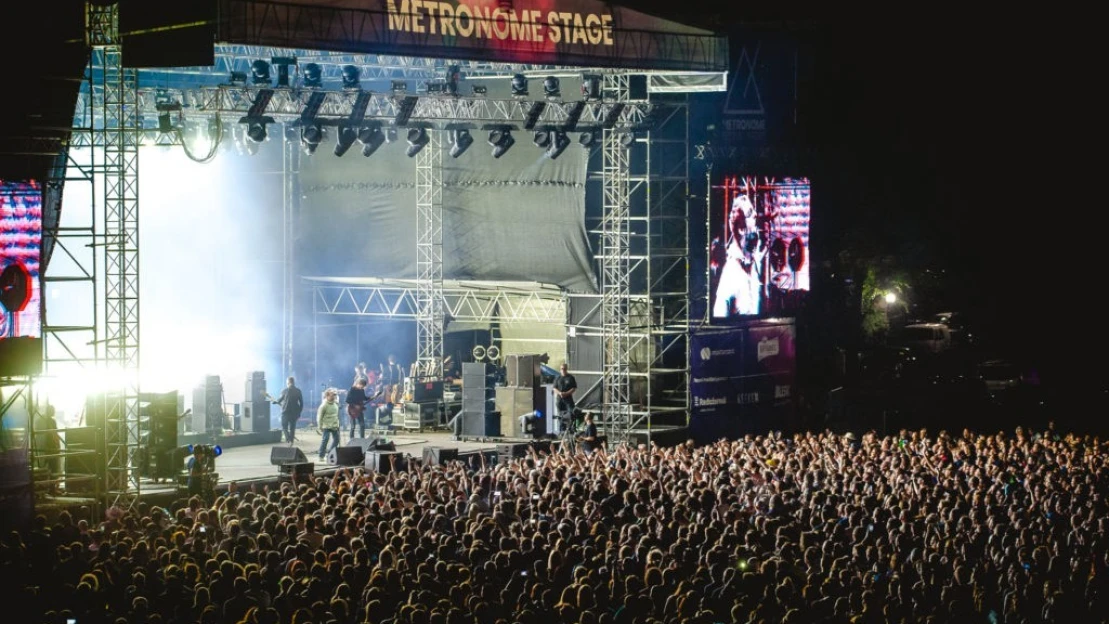 Černé léto hudebních festivalů. Miliony dál zůstávají na účtech kapel, které nevystoupily