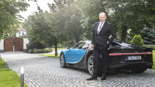 Svezli jsme se jediným Bugatti Chiron v&nbsp;Česku. Takhle se řídí nejrychlejší auto světa