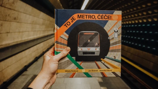 Ohromný úspěch českých ilustrátorů: kniha o&nbsp;pražském metru míří na výstavu v Boloni