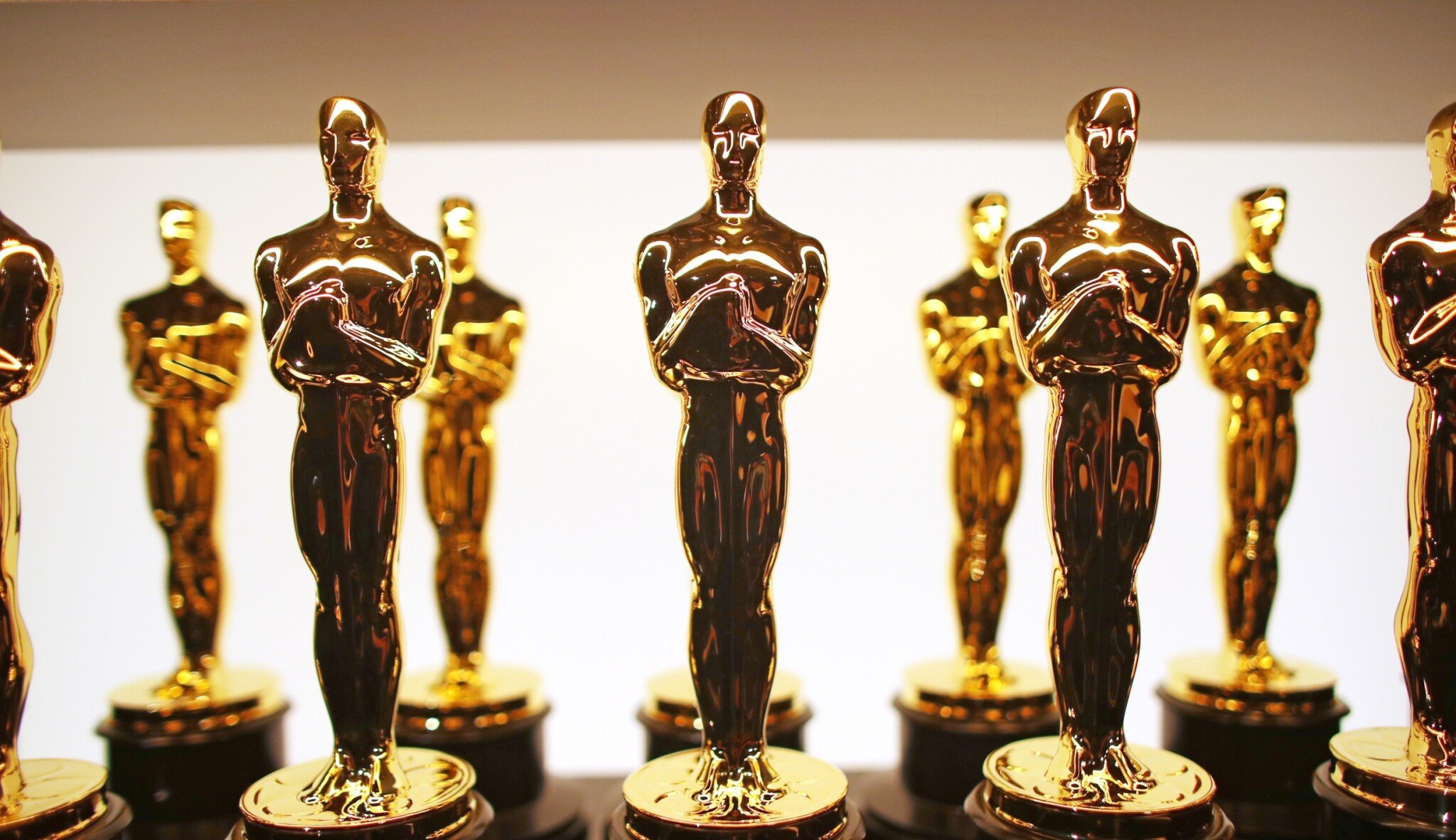 Nedělní Oscary se blíží. Komu přinesly zlaté sošky v minulosti největší zisk?