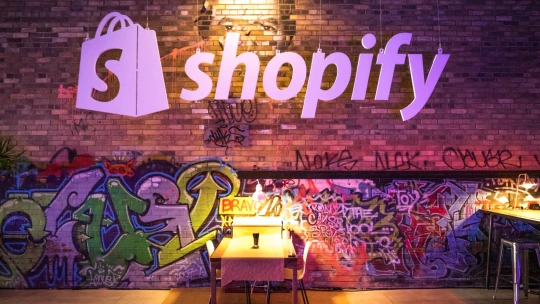 Vložili necelý milion, sklízejí miliardy. Shopify je lukrativní pro investory i&nbsp;své zaměstnance