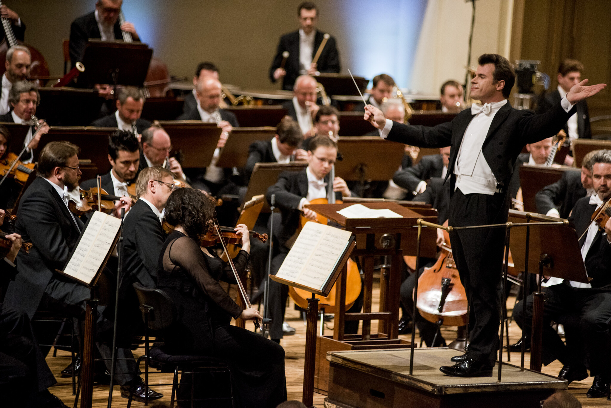 Filharmonici odehrají koncert před prázdným sálem. Pro zdravotníky