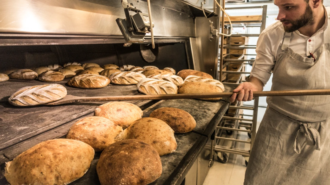 Ambiente sází na chleba a rozvoz jídla. Některé podniky přeruší provoz