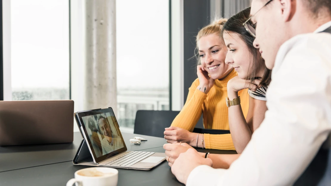 Zoom, Slack nebo Teams. Jak komunikovat s kolegy na home officu