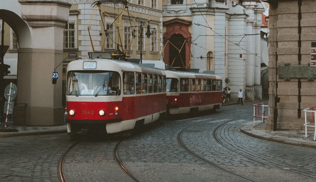 3,5 miliardy na ekologická vozidla veřejné dopravy. Vláda je regionům poskytne v&nbsp;následujících letech