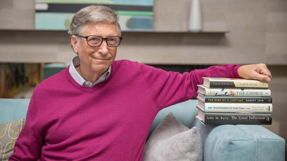 Bill Gates radí, co číst a sledovat, abyste zvládli léto s koronavirem