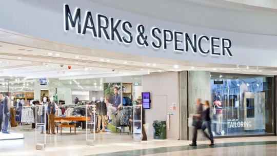 Marks &#038; Spencer propouští, škrtá 950 pracovních míst. Čeká to i&nbsp;další