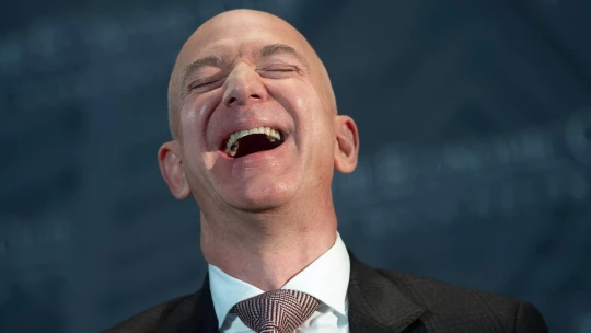 Výprodej na Amazonu. Bezos prodal jeho akcie za více jak dvě miliardy dolarů