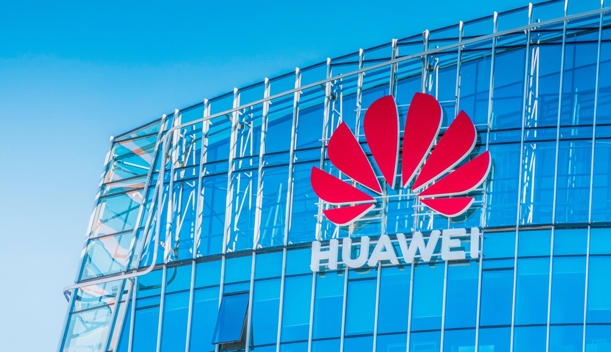 Huawei se více zaměří na software. Stojí za tím americké sankce