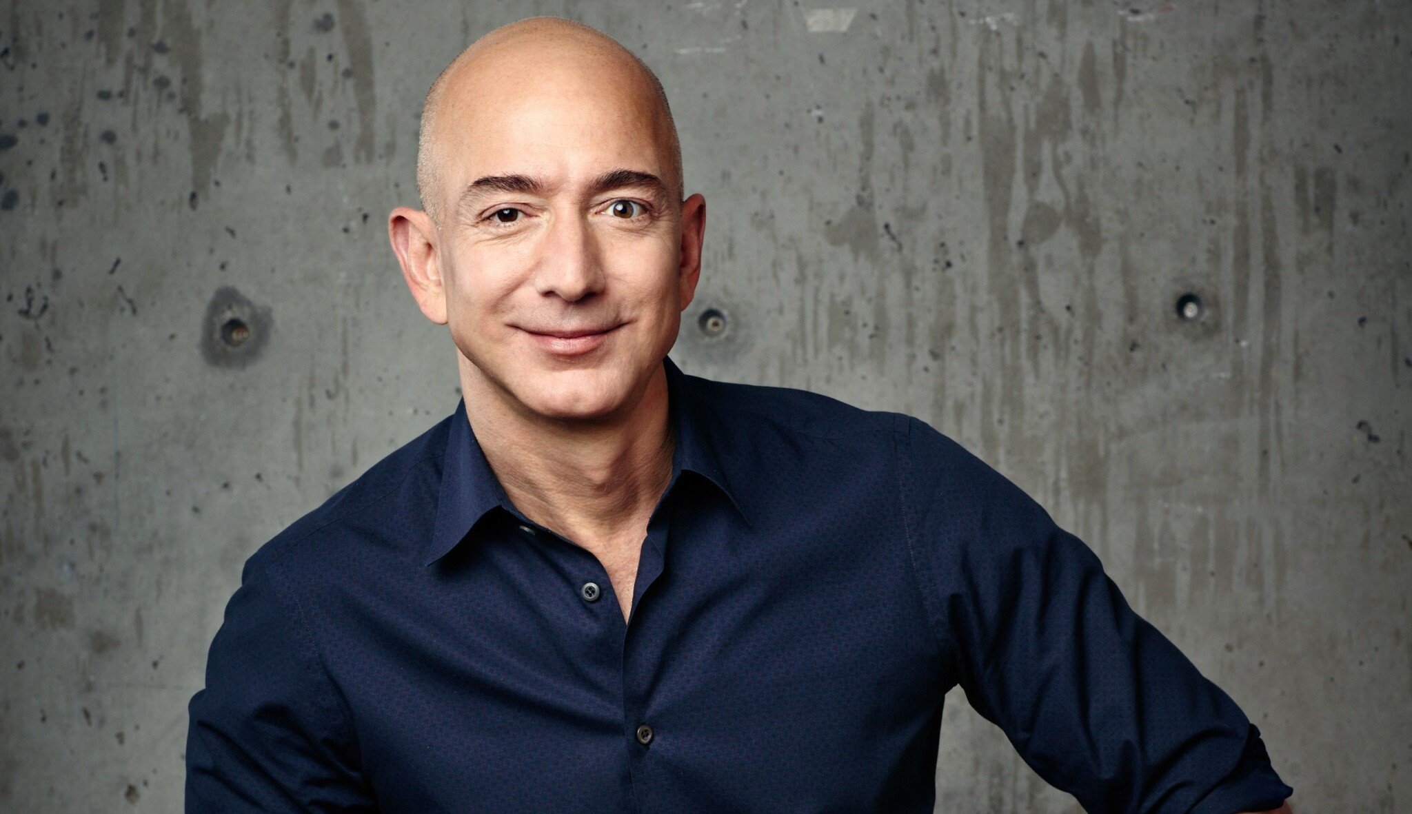 Bezos prodal akcie Amazonu za téměř dvě miliardy dolarů