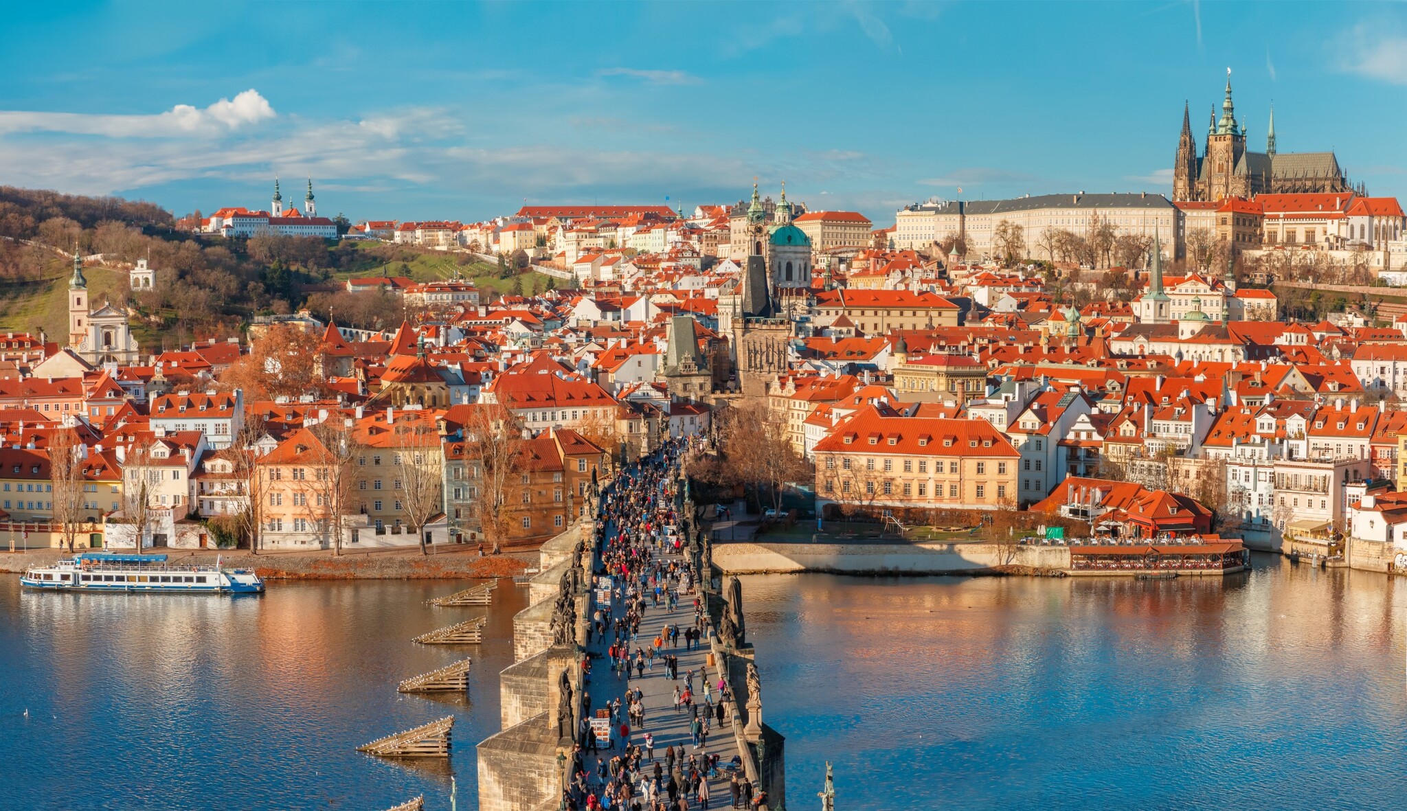 UNESCO vyškrtlo Liverpool ze seznamu památek, Praze hrozí prstem. Je čeho se bát?