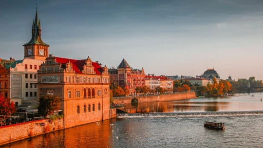 Zmrazili jsme ekonomiku a&nbsp;ona klesla. Rekordní propad hlásí Česko i&nbsp;celá EU