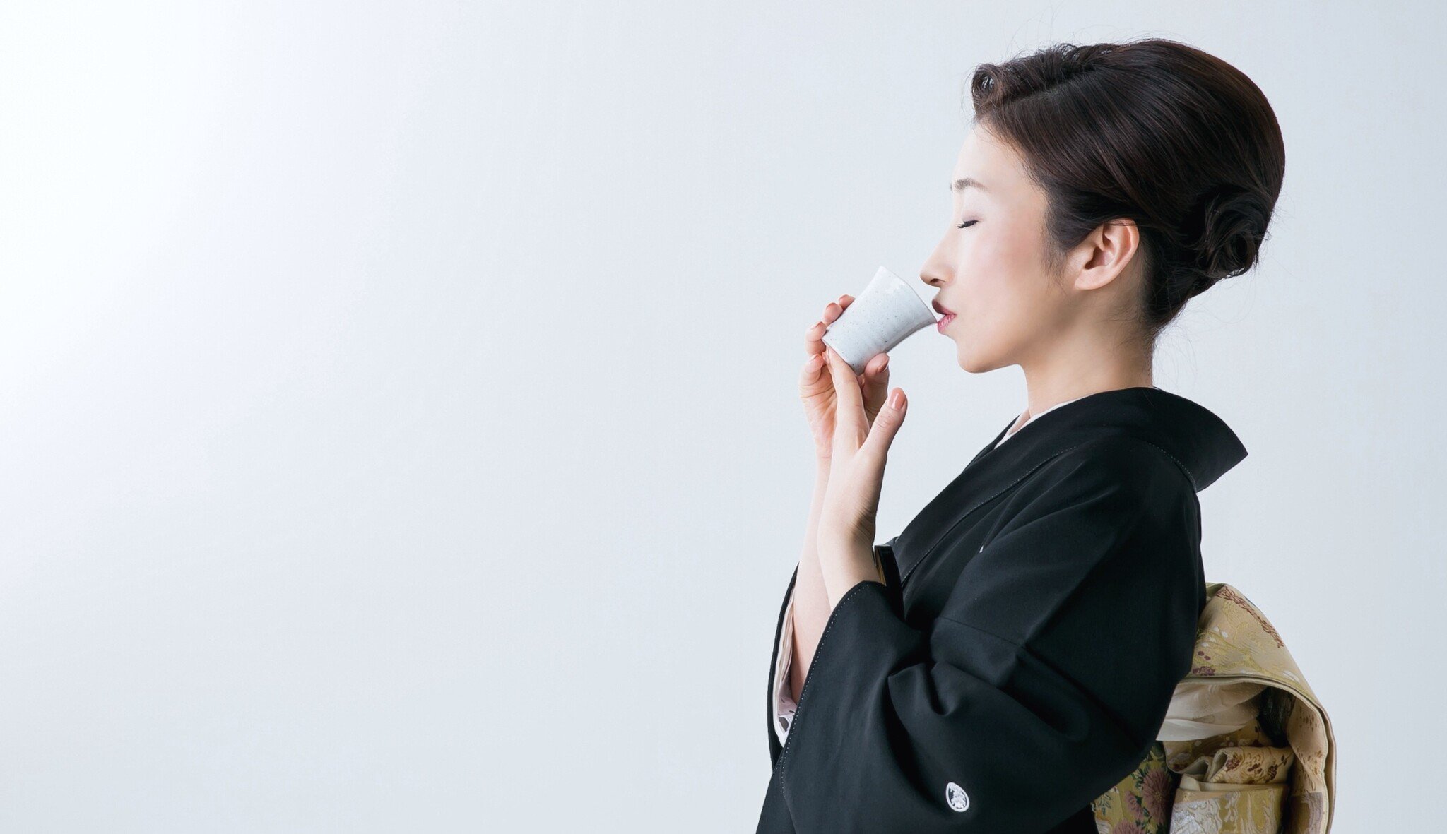 Japonské ženy zachraňují saké. Proměnu tradičního trhu provázejí nové postupy i příchutě