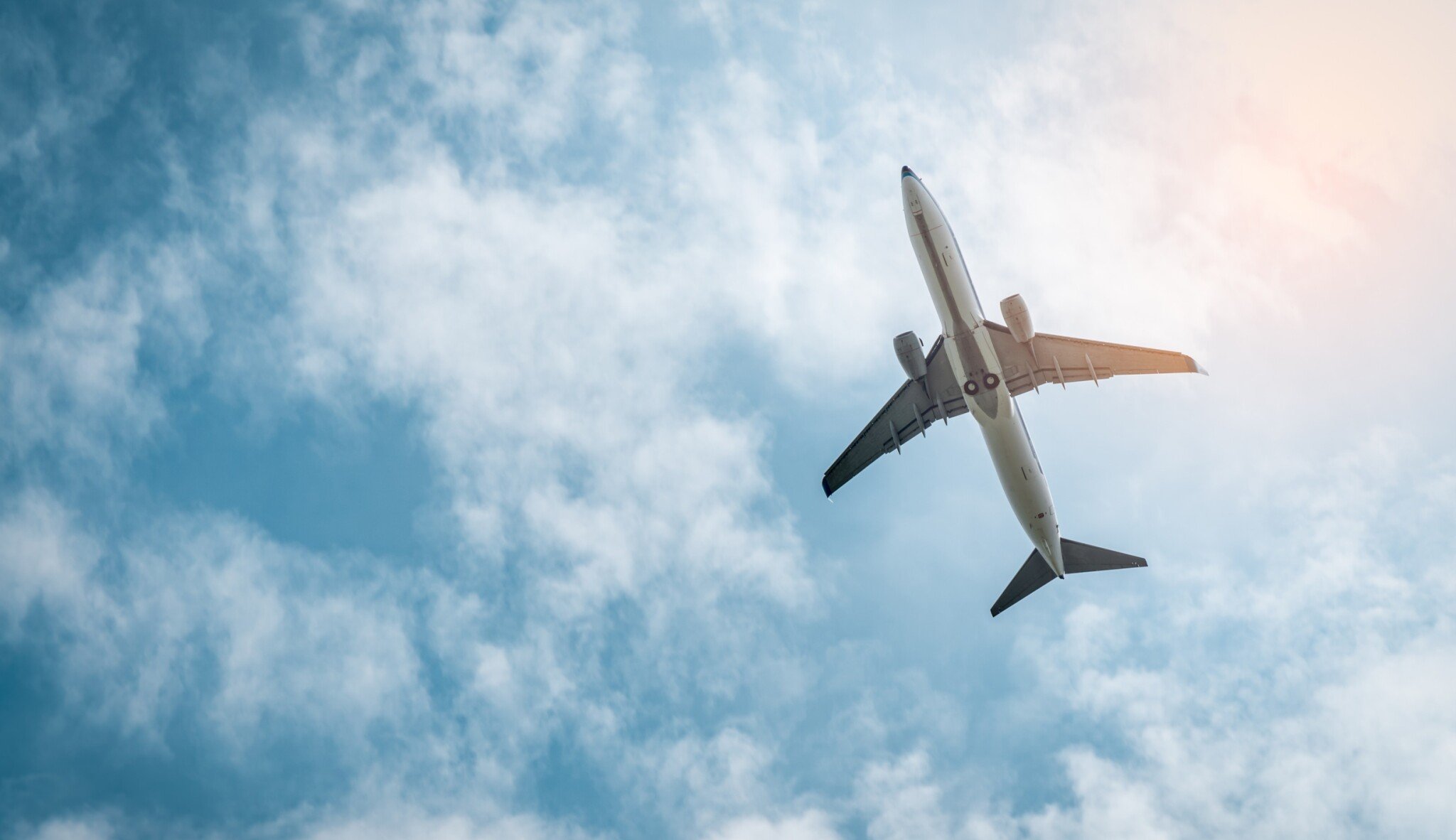 Nový normál v cestování. IATA chystá očkovací e-pasy pro vstup do letadel