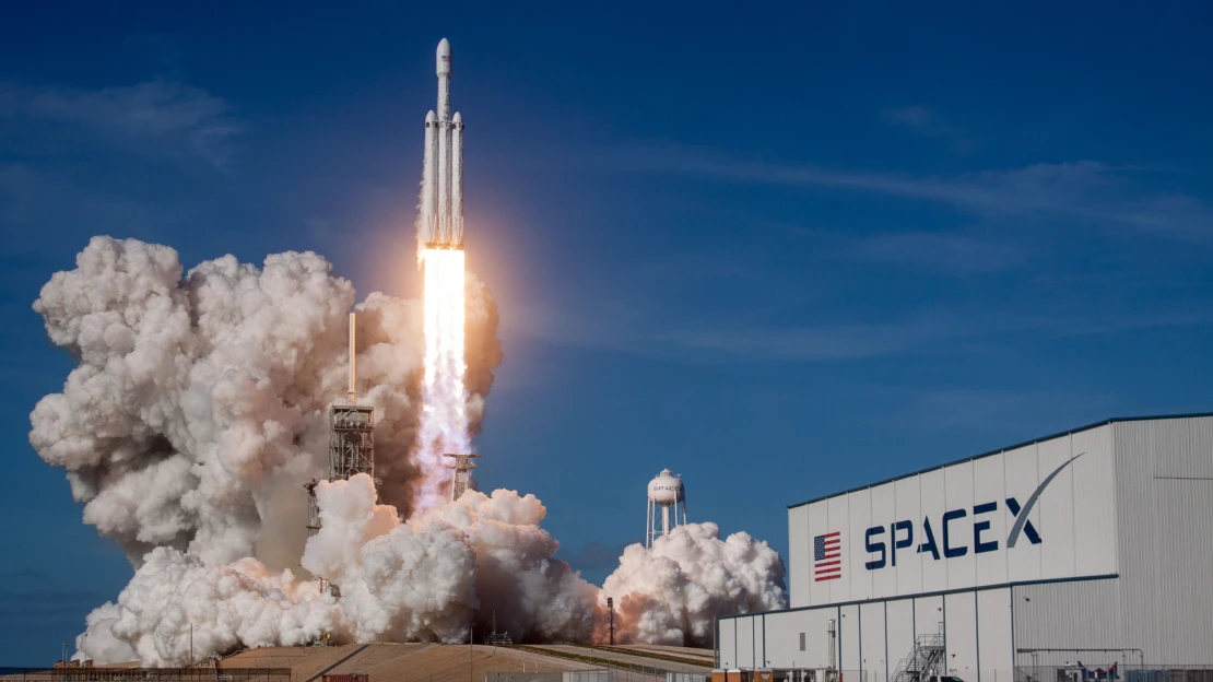 SpaceX roste do nebes a s ní i jmění Elona Muska. Vesmírná firma ohlásila doposud největší investici