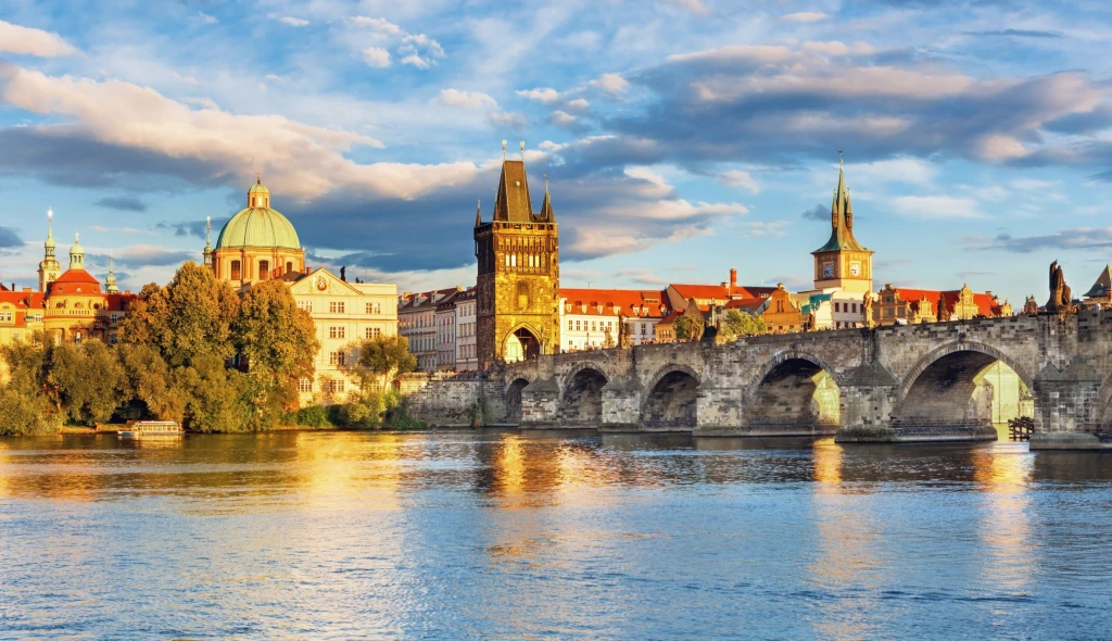 Turisté mizí z&nbsp;pražských ulic, Praha je riziková už i&nbsp;v&nbsp;Nizozemsku