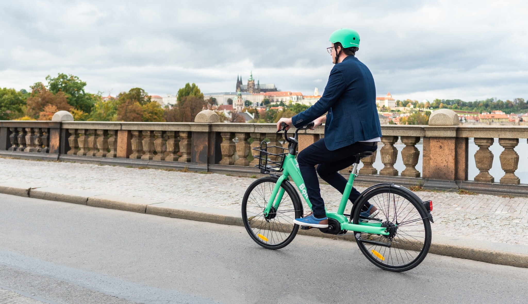Estonský Bolt přivezl do Prahy 600 sdílených elektrokol. Na jaře jich může být ještě více
