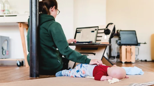 Home office mají Češi rádi. Je ale potřeba vědět, jak se z&nbsp;něj nezbláznit