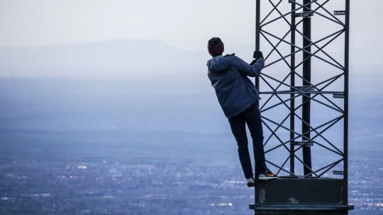 PPF zaplatí Ericssonu miliardy korun za vlastní 5G síť