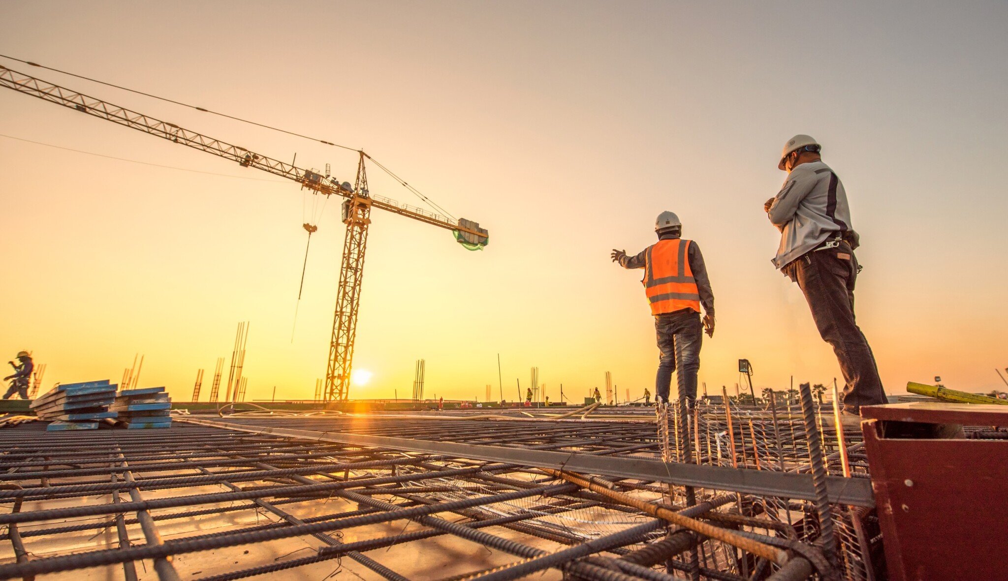 Průmysl i stavebnictví v listopadu zpomalily. Zahraniční obchod je dál v deficitu