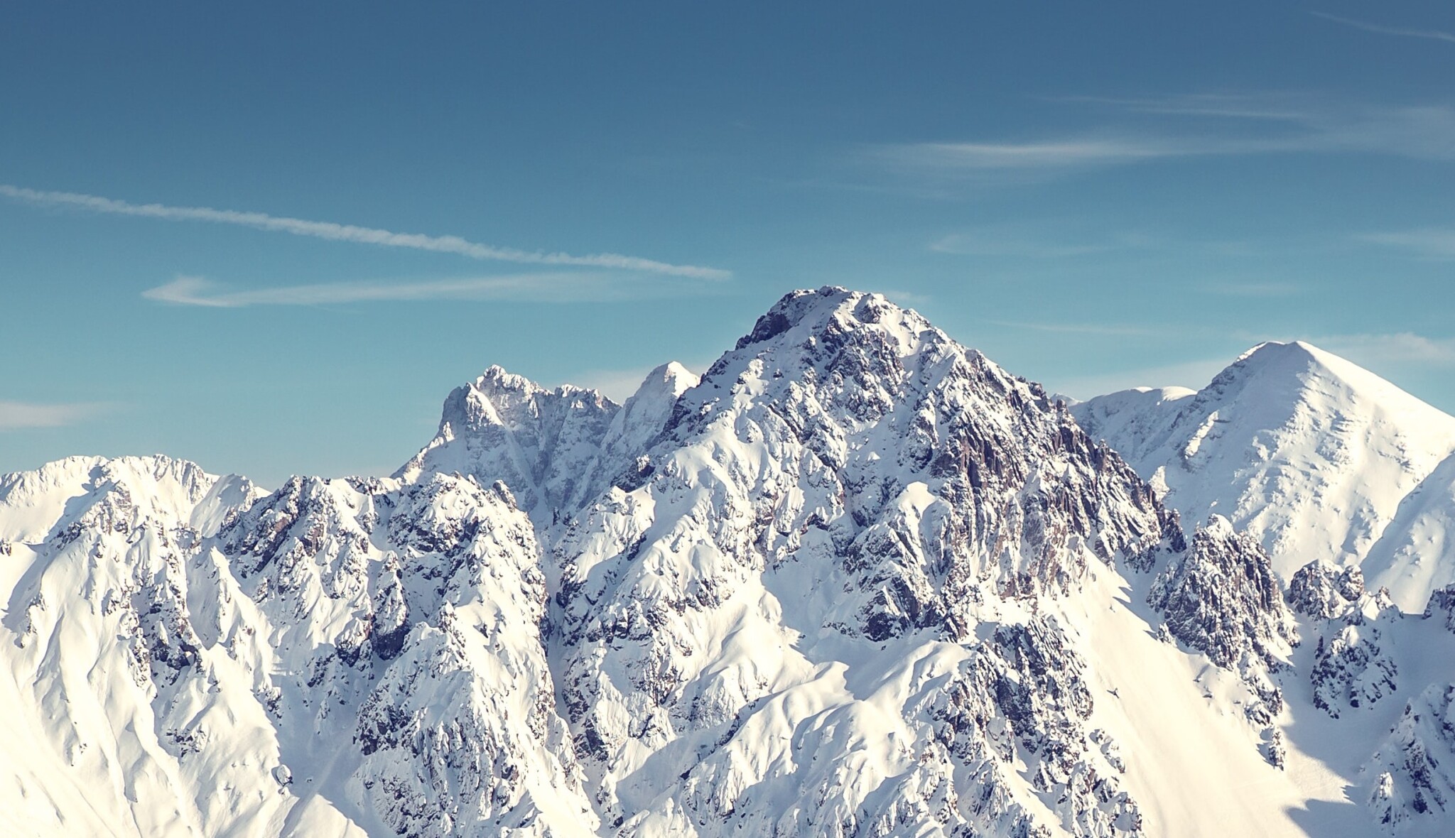 Rakousko dalo lyžování stopku. Do 10. ledna zahraniční lyžaře na svahy nepustí