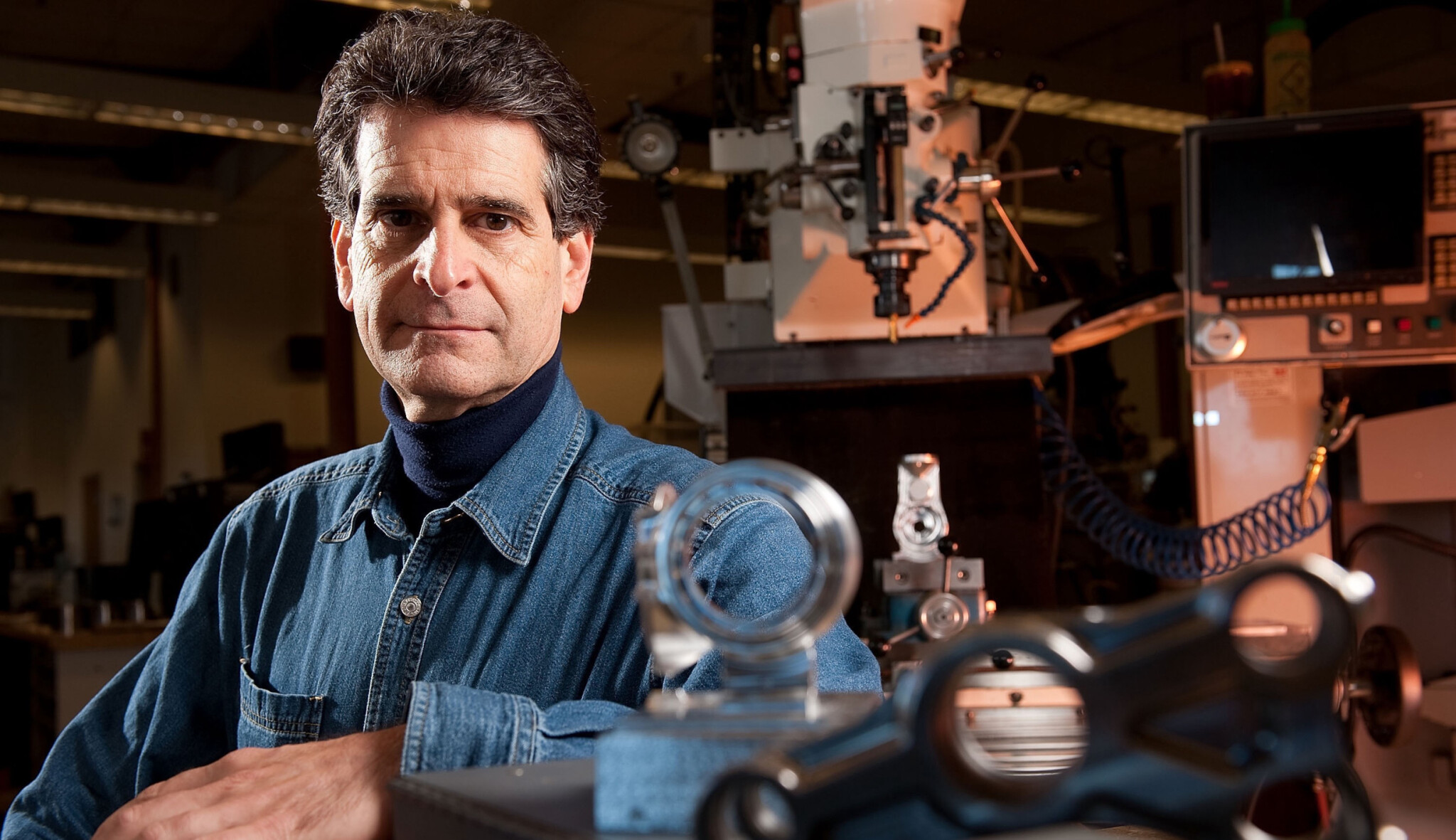Vynalezl segway i první robotickou ruku. Teď Dean Kamen chystá továrnu na lidské orgány