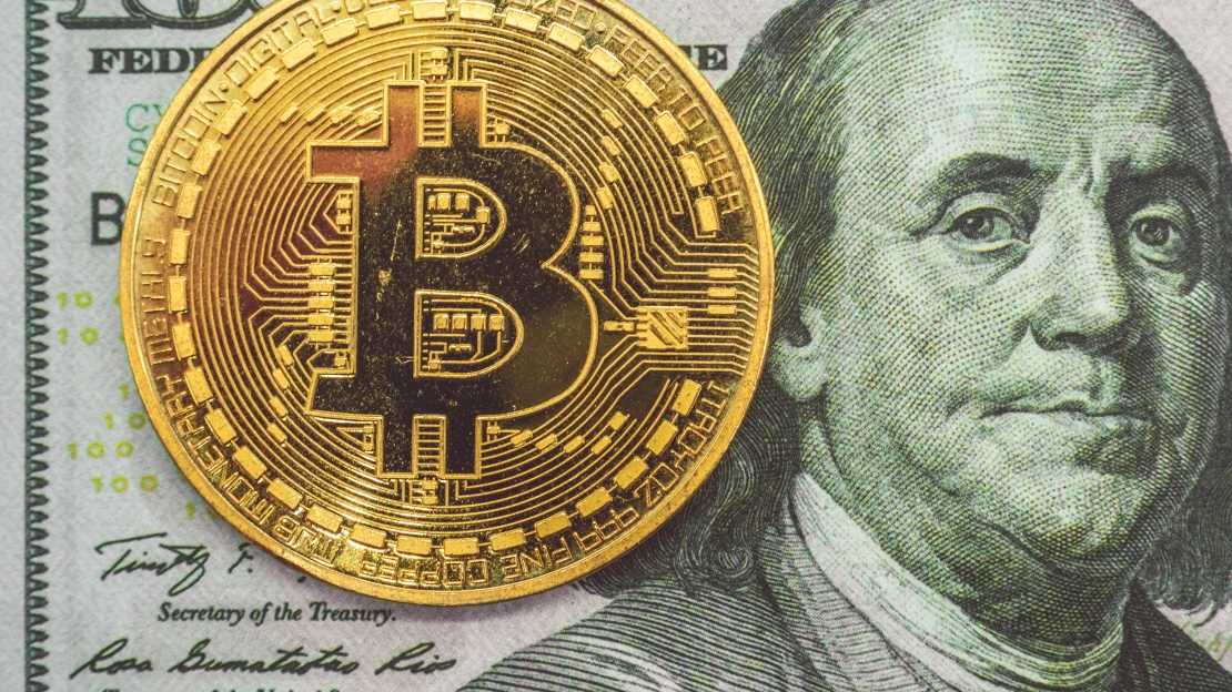 Bitcoin vzal beranidlo a rozbil hranici 40 tisíc dolarů. Celé krypto už má valuaci přes bilion